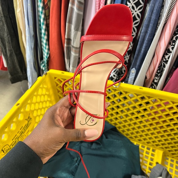 ❤️ red strappy kitten heel - Picture 3 of 3